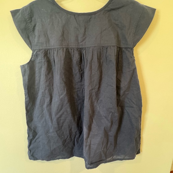 Madison Mathews Smocked Top Blue Red Embroidered Sleeveless Blouse - Size Medium - Picture 4 of 7